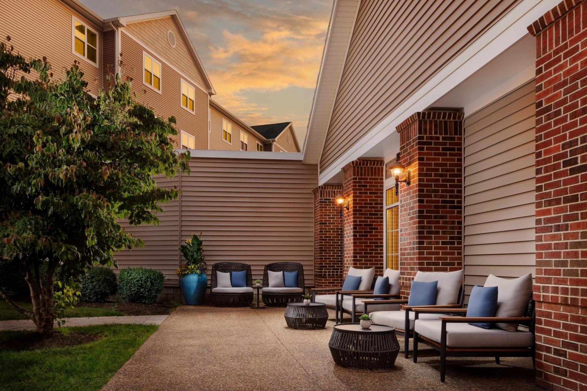 Homewood Suites By Hilton Portsmouth Exteriör bild