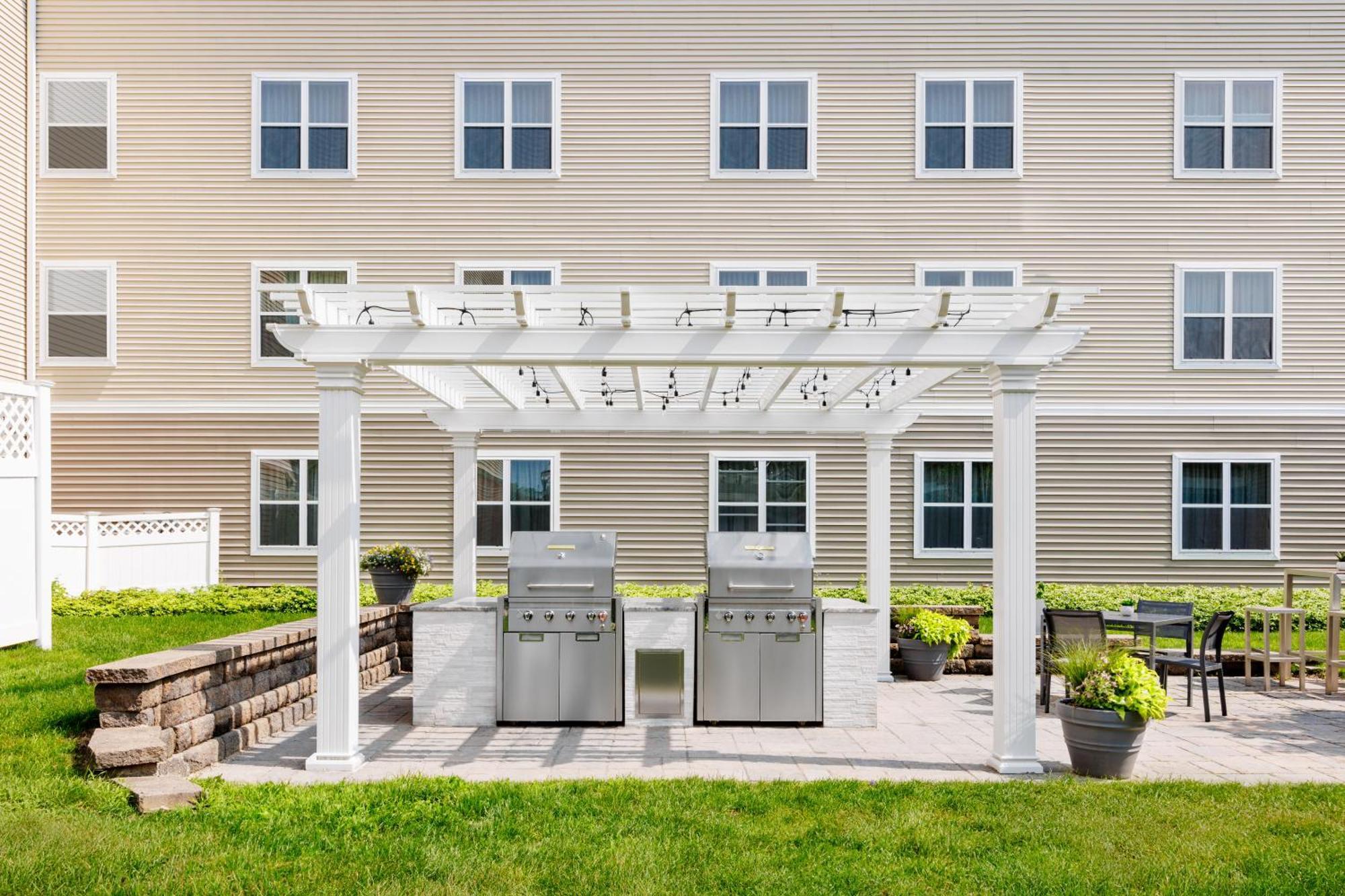 Homewood Suites By Hilton Portsmouth Exteriör bild